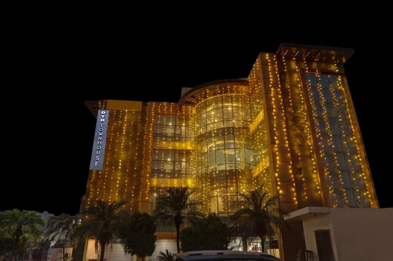 Townhouse 1150 Hotel Dayal Palace Chinhat Exteriér fotografie