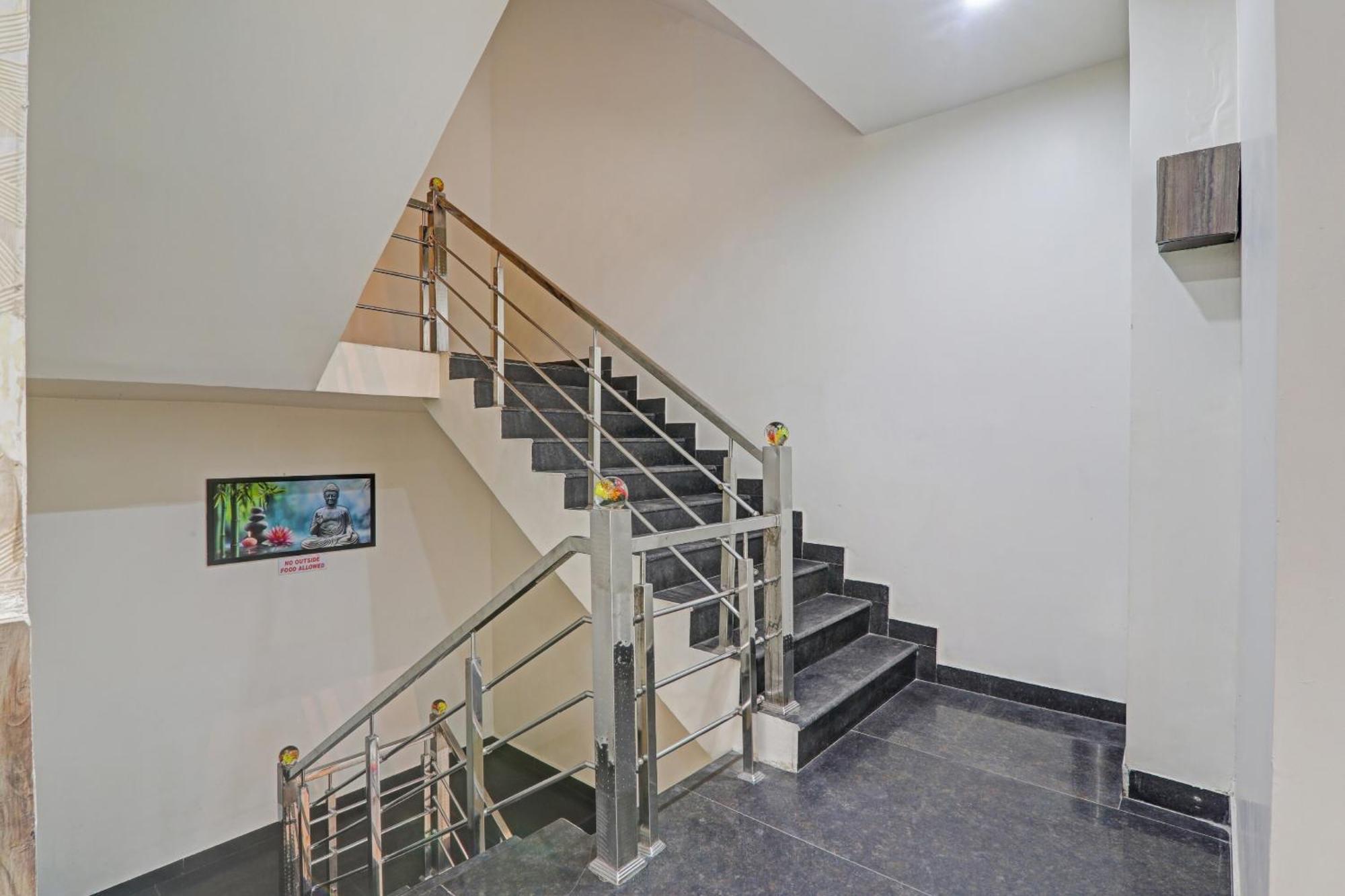 Townhouse 1150 Hotel Dayal Palace Chinhat Exteriér fotografie