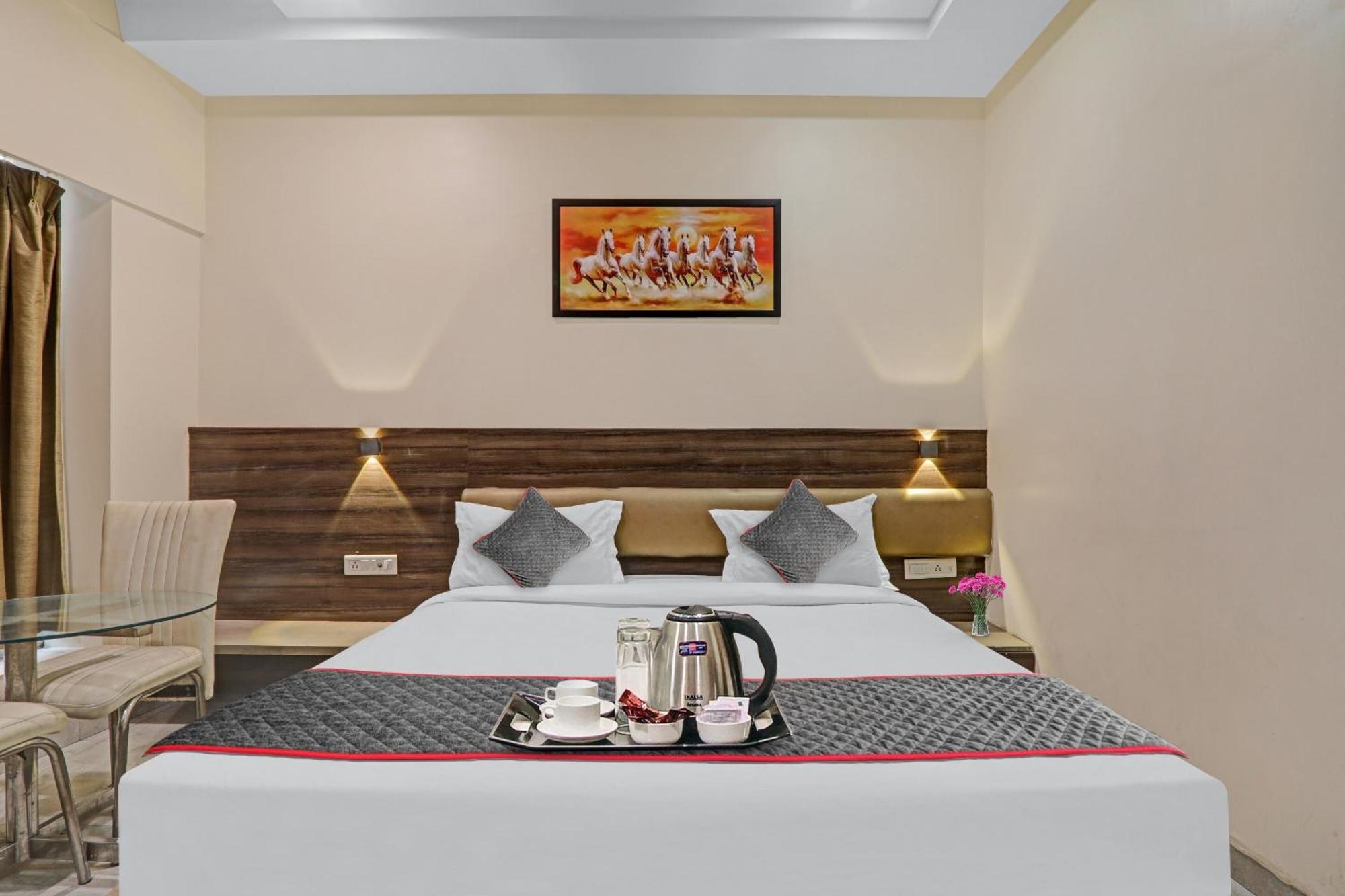 Townhouse 1150 Hotel Dayal Palace Chinhat Exteriér fotografie
