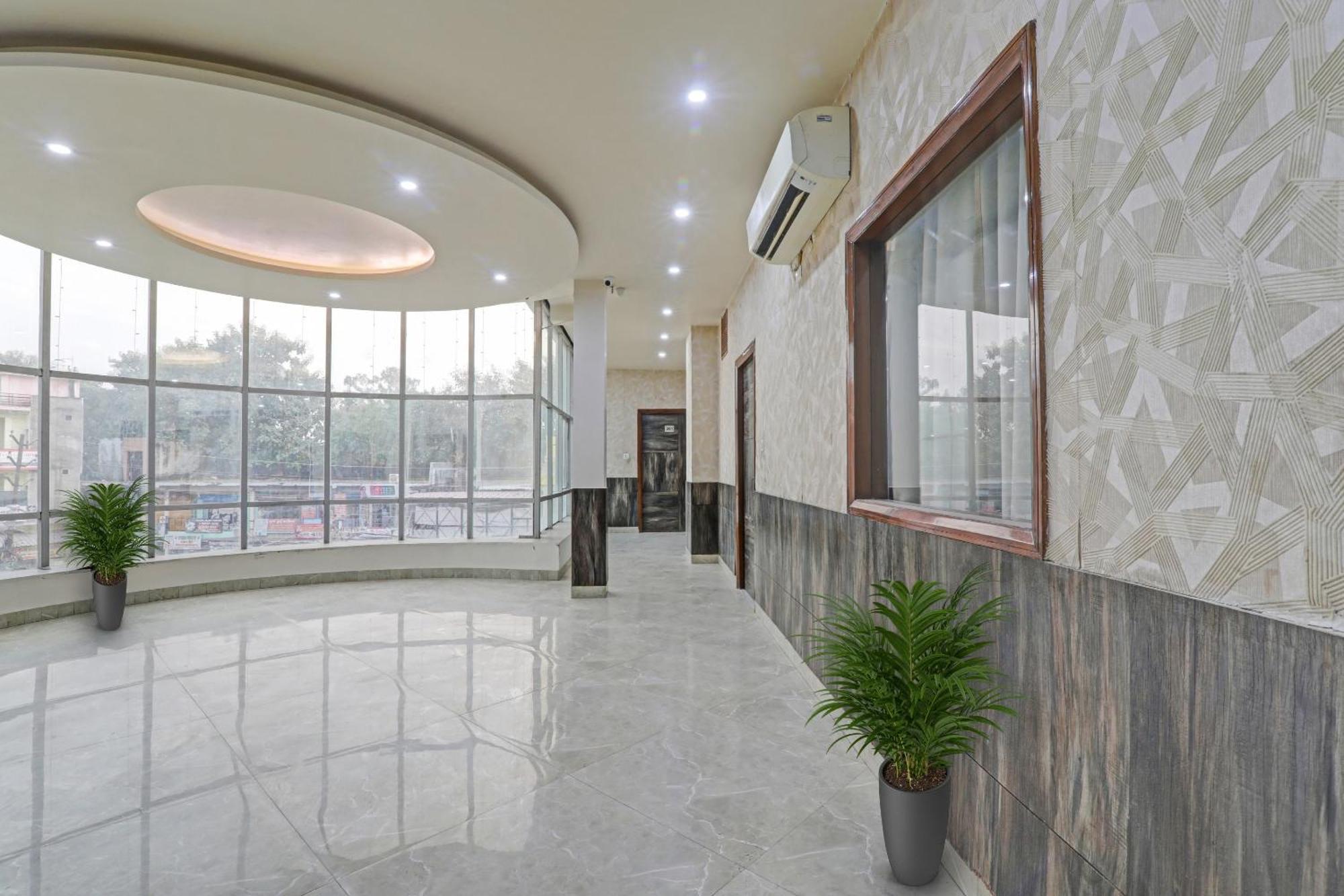 Townhouse 1150 Hotel Dayal Palace Chinhat Exteriér fotografie