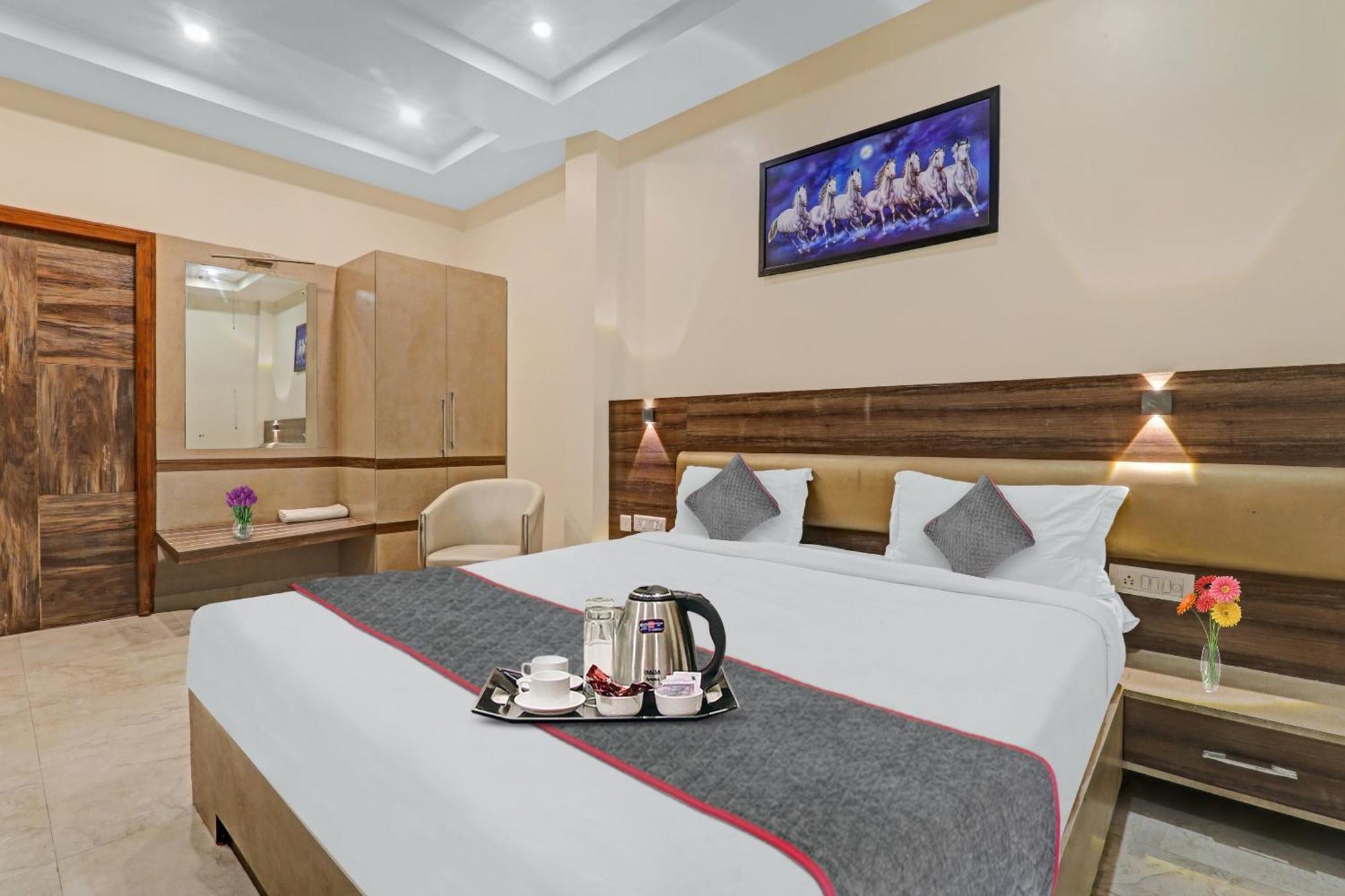 Townhouse 1150 Hotel Dayal Palace Chinhat Exteriér fotografie